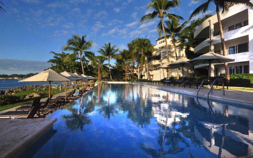 Entrance, Infiniti Blu Luxury Ocean Front Condos in Sosua