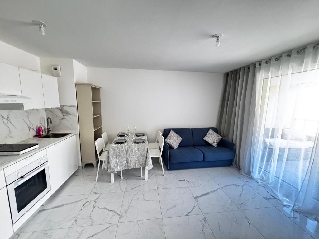 Luxueux appartement climatisé avec piscine & parking - 3