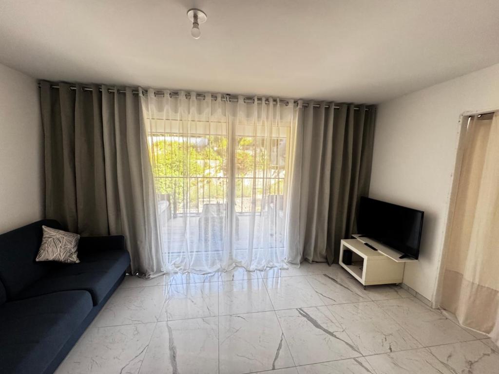 Luxueux appartement climatisé avec piscine & parking - 2