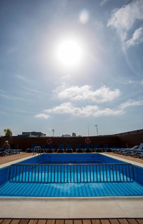 Hotel Voramar — Swimming pool in Benidorm, Valencian Community