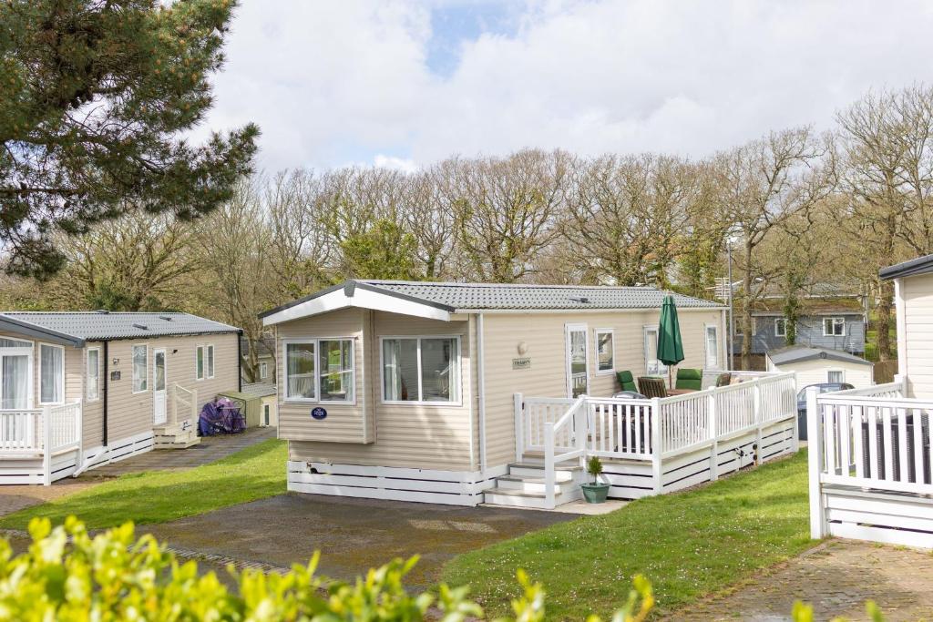 Pineview Retreat, Lymington