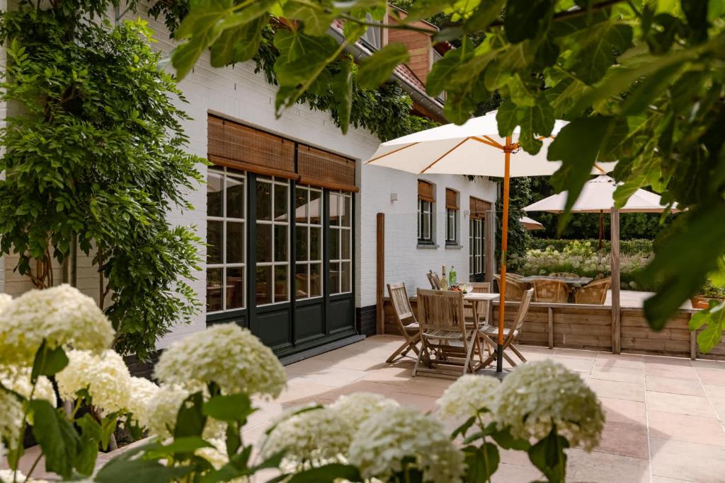 Huswell - Two guest-rooms in stylish villa - free bikes, Bruggy