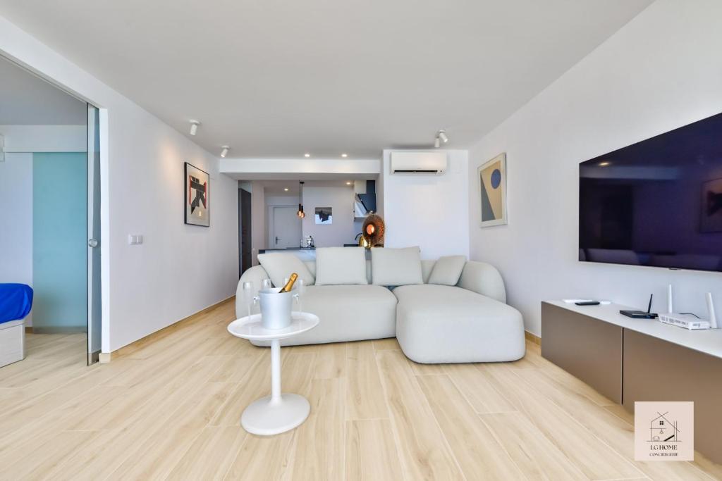 Eñsueño de Luxe Apartment - 1st line of sea by lg home conciergerie - 4