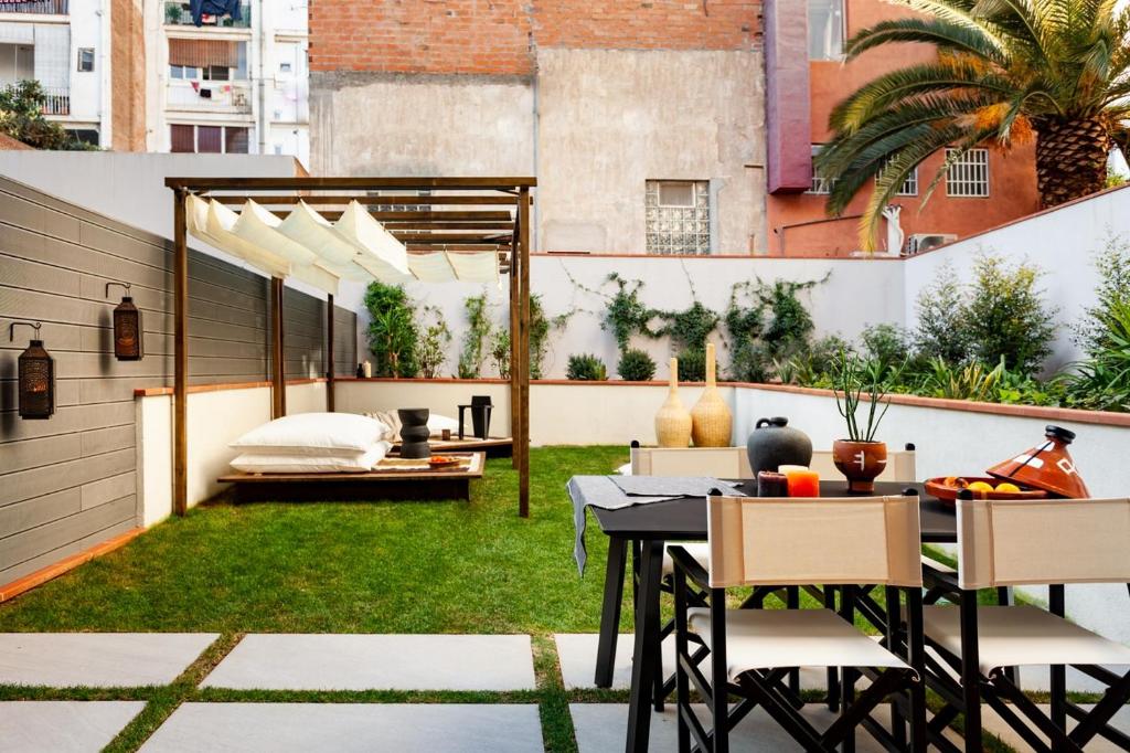 Tinghir - 2 bedrooms and pool in Gràcia, Barcelona