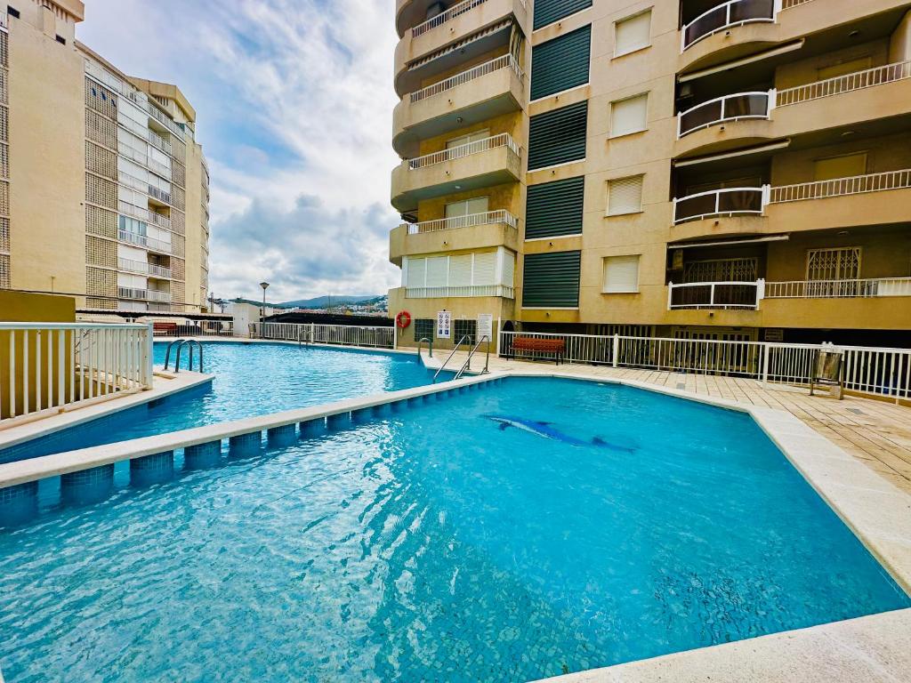 APARTAMENTO 2 Hab CON PISCINA Y GARAJE - 2