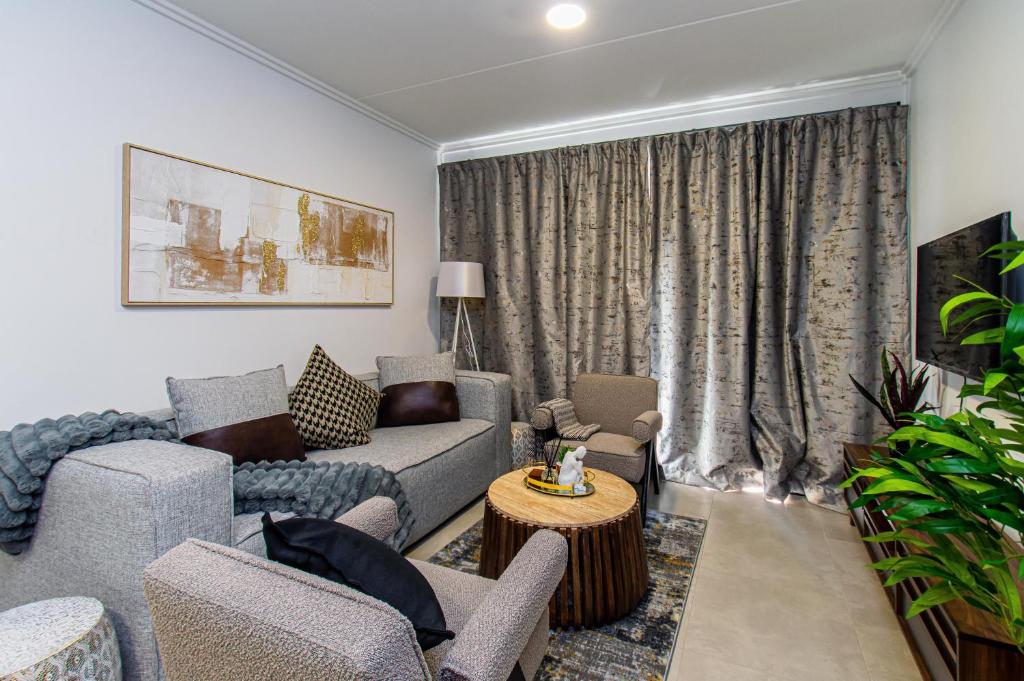 Blue luxurious Apt, Sandton