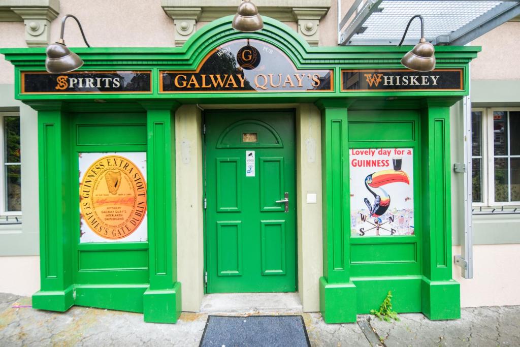 Pub/Lounge