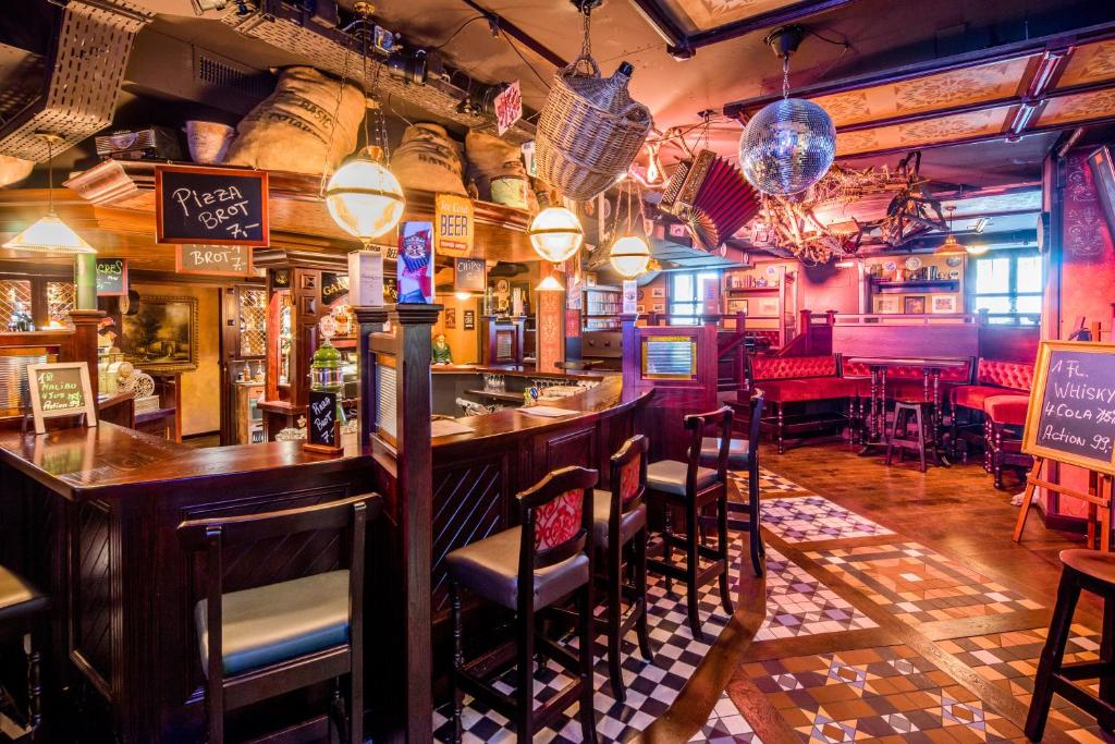 Pub/Lounge
