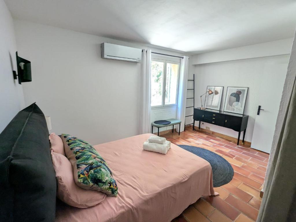 Bas de villa avec piscine à partager, sur la Côte d'Azur - 3