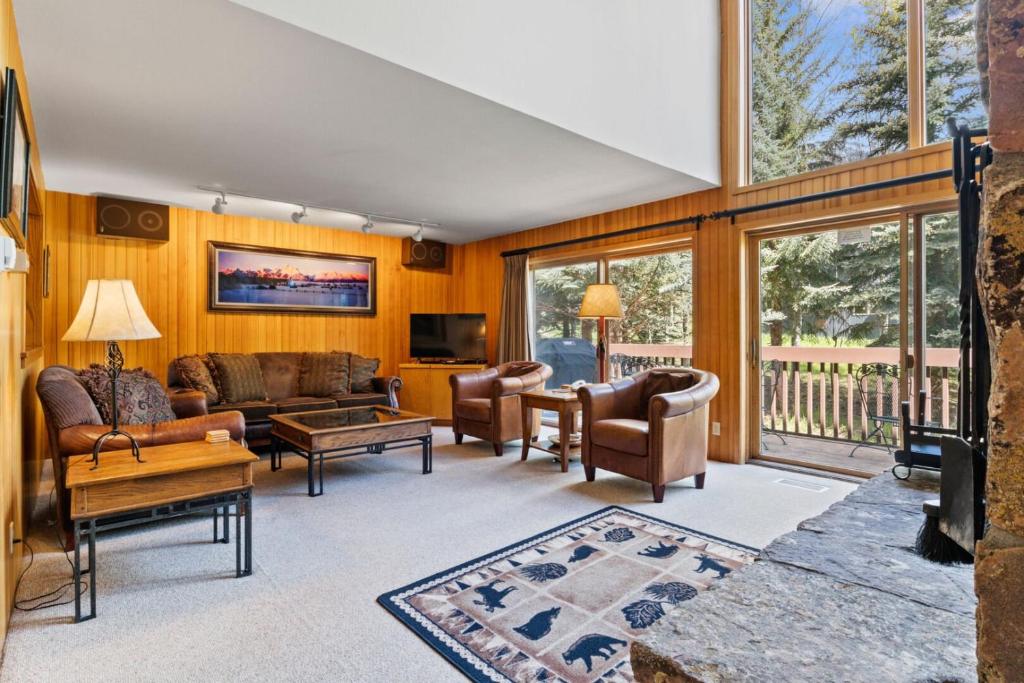 RMR: Wind River 4 Condo in Teton Village, Teton Village