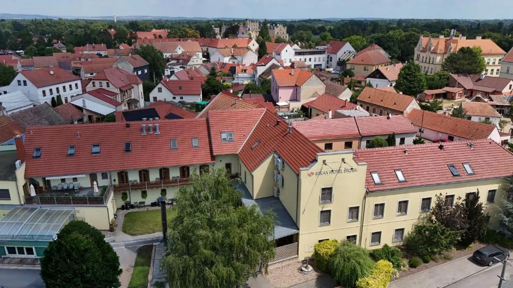 Relax Hotel Stork, hotel v Lednici