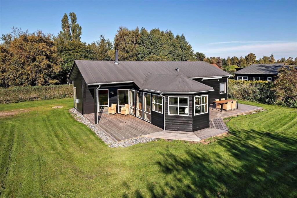 1306-Stege-Kaerhogevej-64, Stege