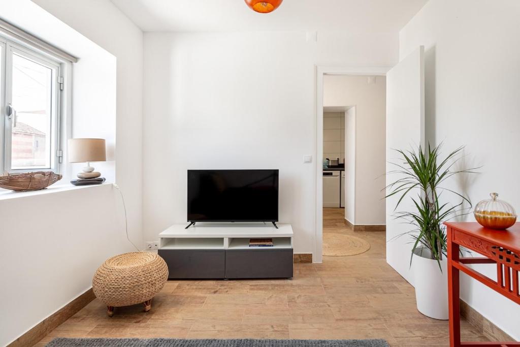 GuestReady - Quaint house with Patio, Sintra