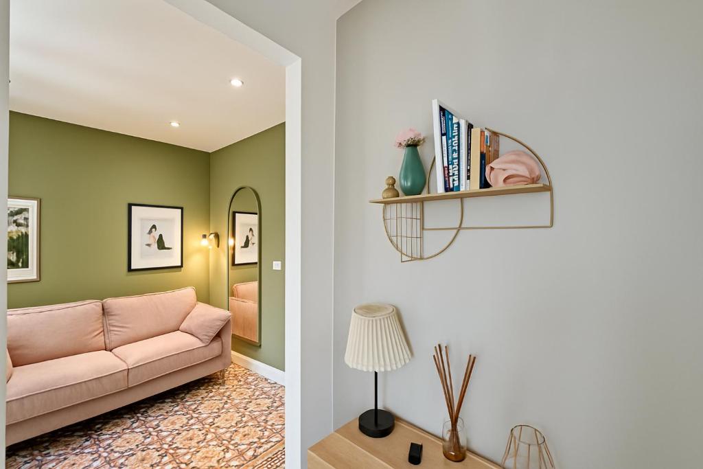 Beausoleil Charming Apartment - 5