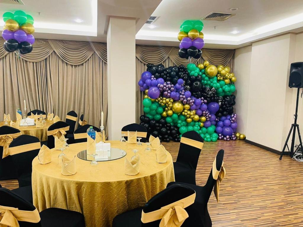 Banquet hall