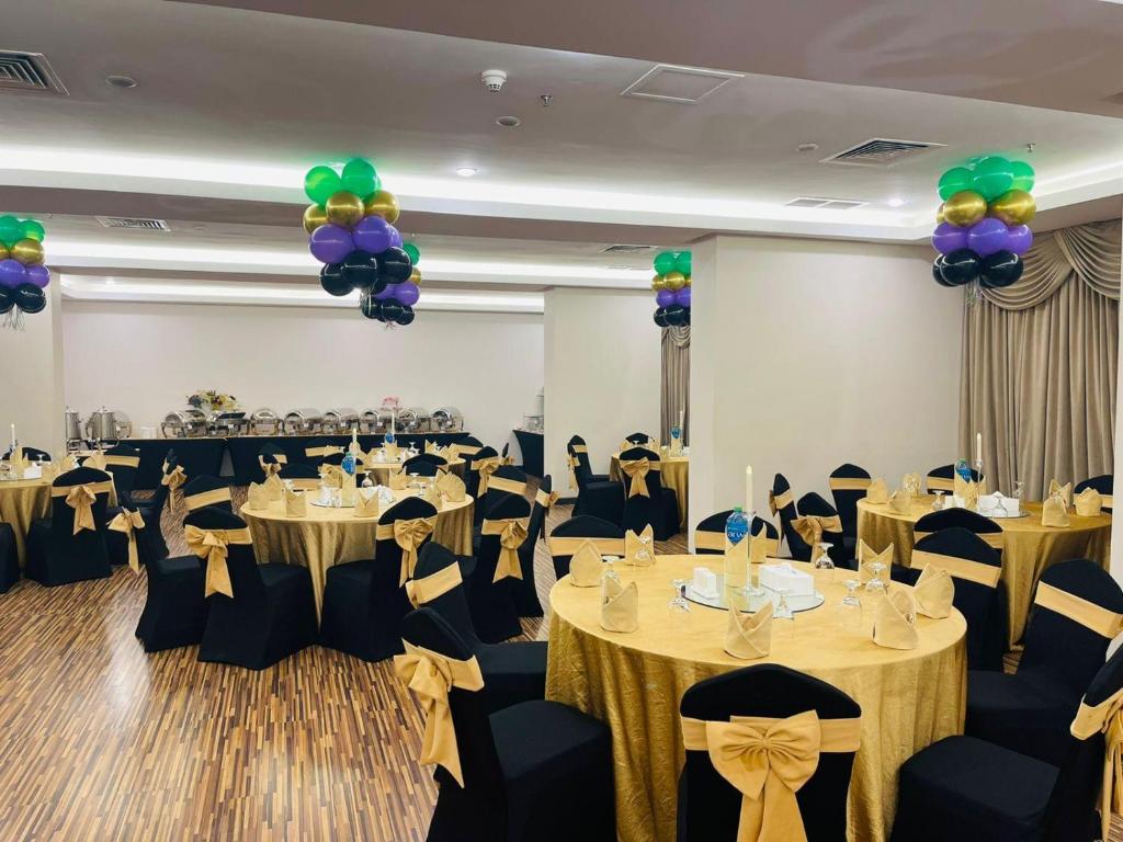 Banquet hall