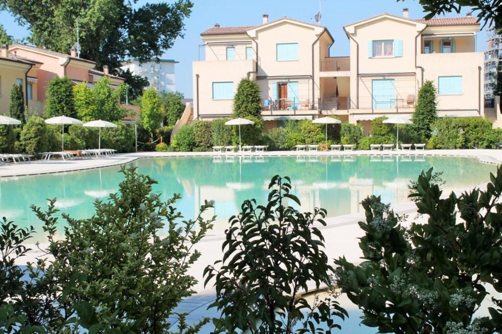 Borgo dei Fiori piano terra Vista Piscina - 3