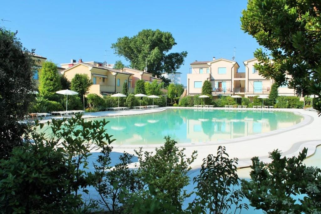 Borgo dei Fiori piano terra Vista Piscina - 4