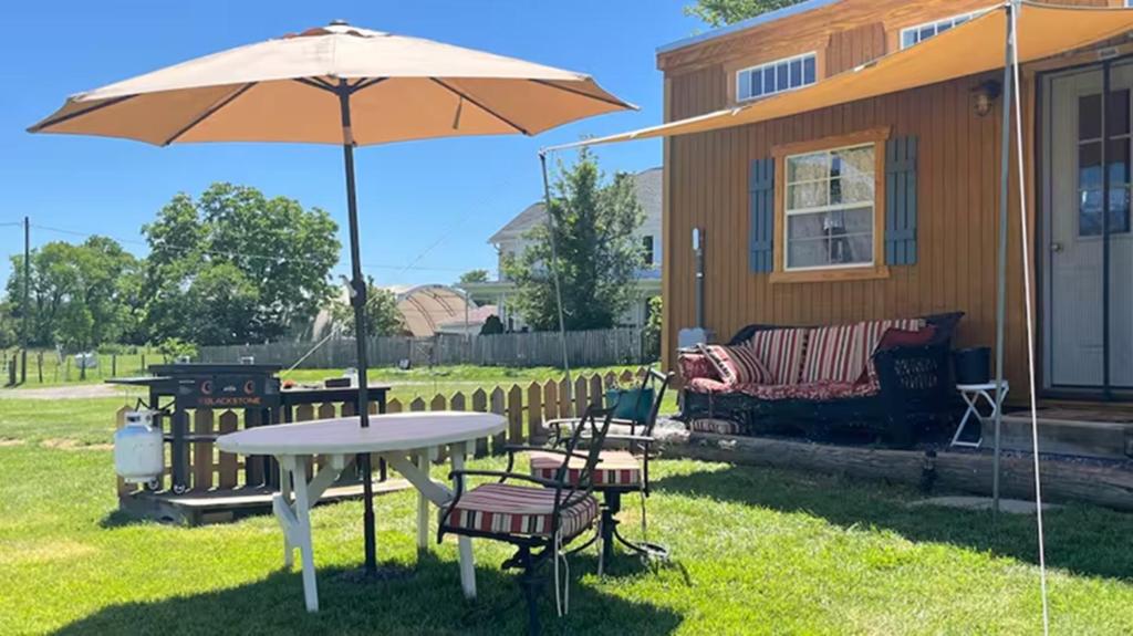 Tiny House on Cattle Farm Shenandoah Valley, Edinburg
