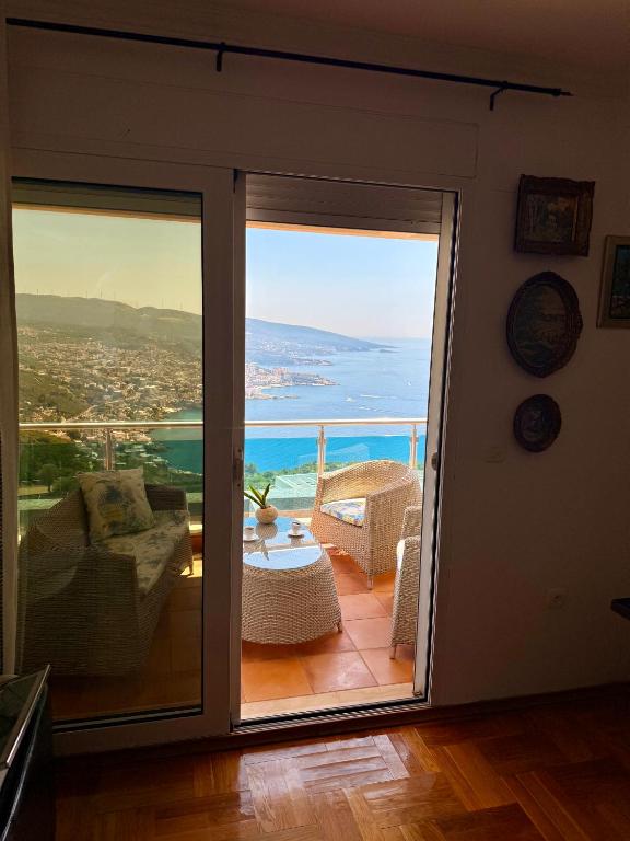Kalamper Vista seaview and pool - 4