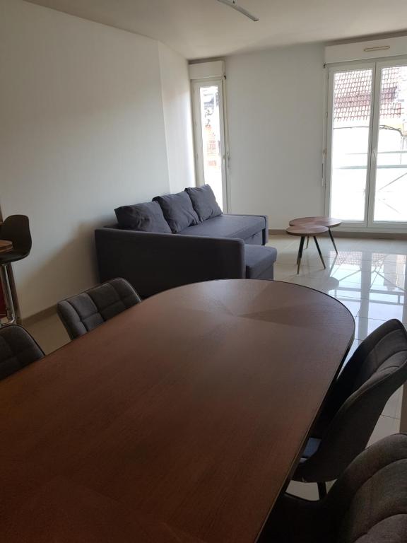 Appartement en duplex, proche du centre ville, parking privé - 2