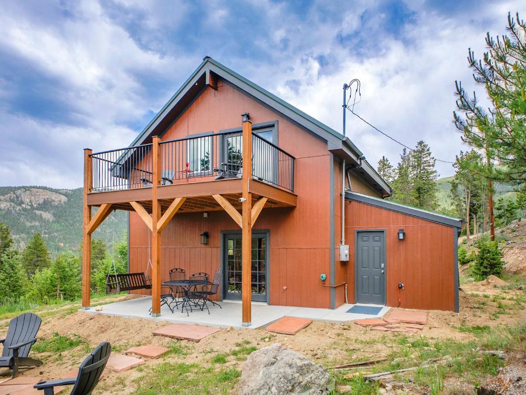 Switchback_Little Divide cabin, Idaho Springs