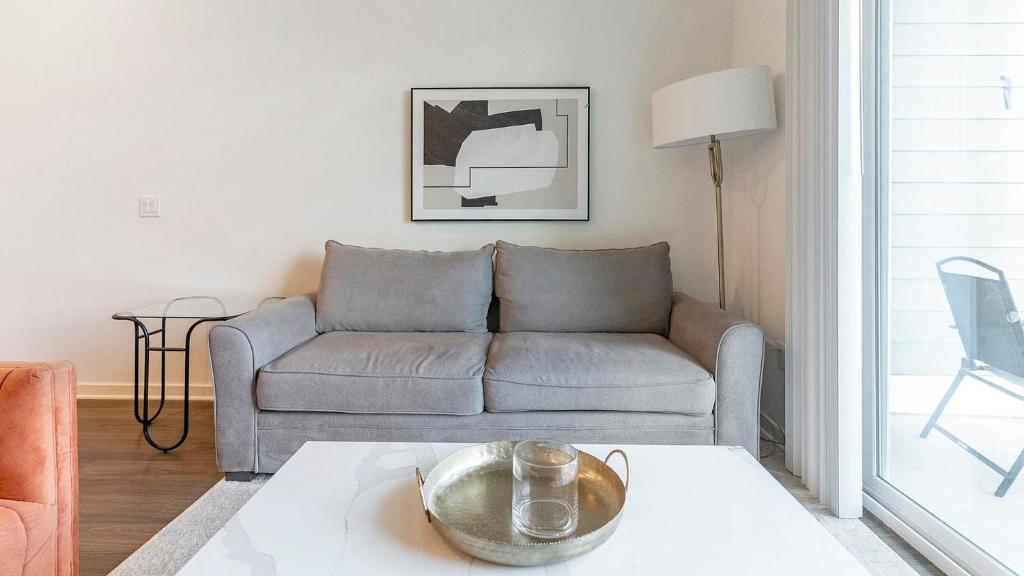 Landing at Florence Villa - Four Corners, Davenport