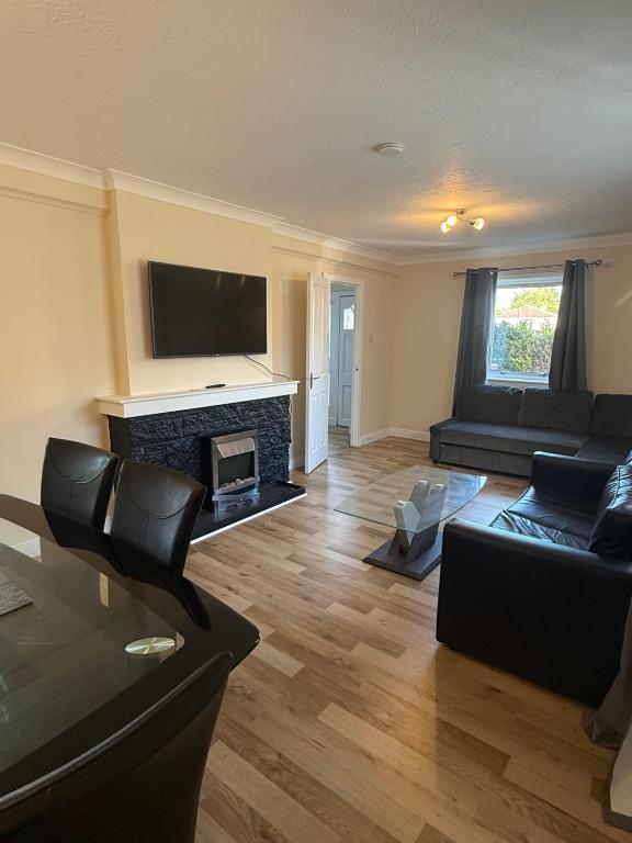 Cozy Kirkcaldy Hideaway - 3br House, Kirkcaldy