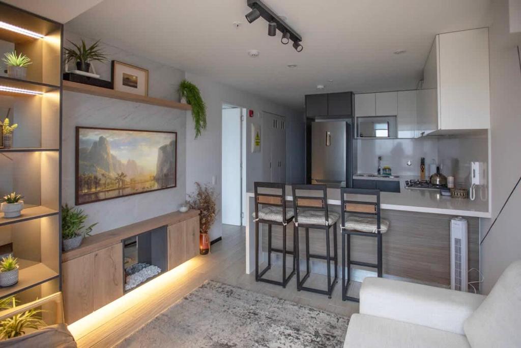 Charming 1BR Pool and Shared Space - 2