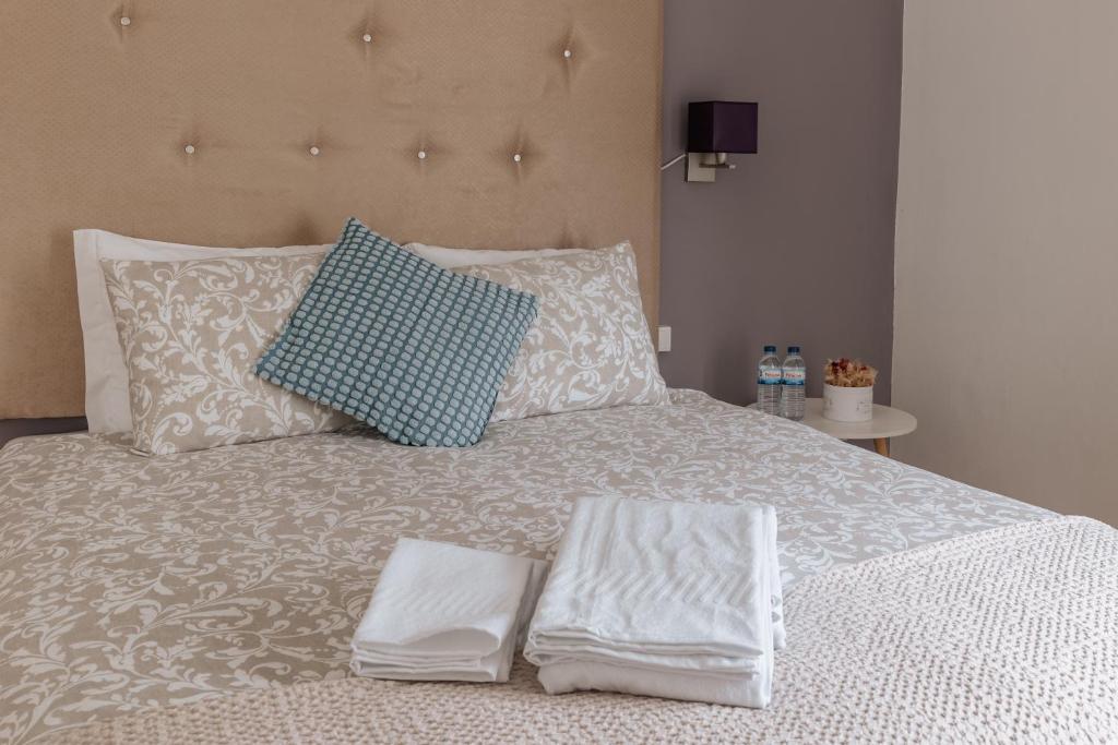 Aquilla's Family Room 102 by Mycelia, Lisbon