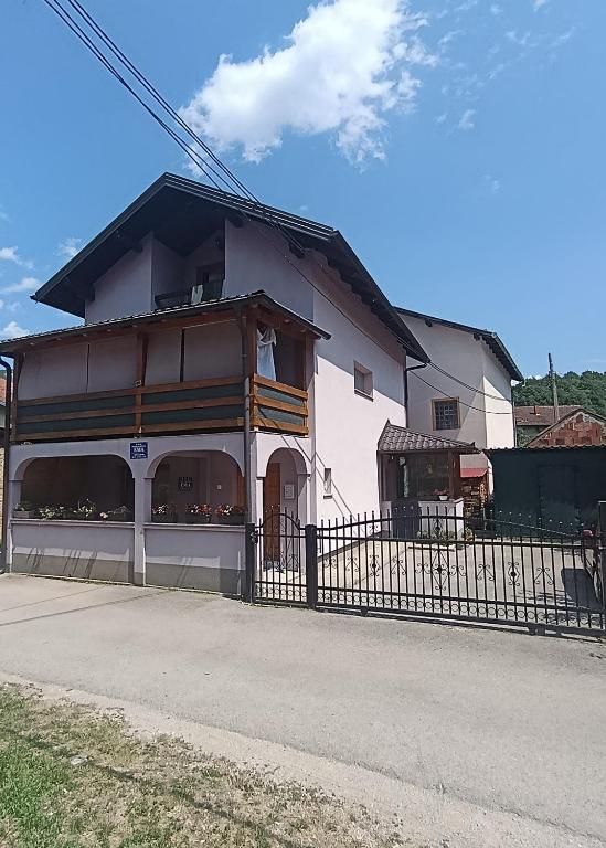 Apartman EMA, Kulen Vakuf