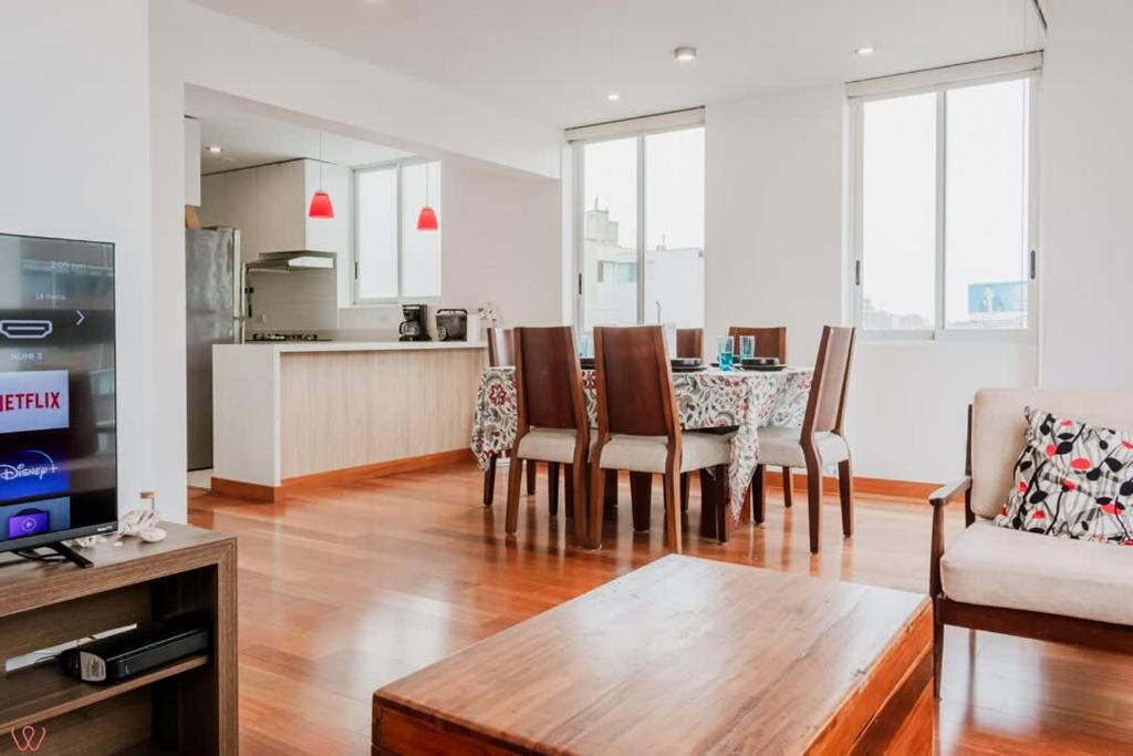 Charming 3BR in Barranco - 3