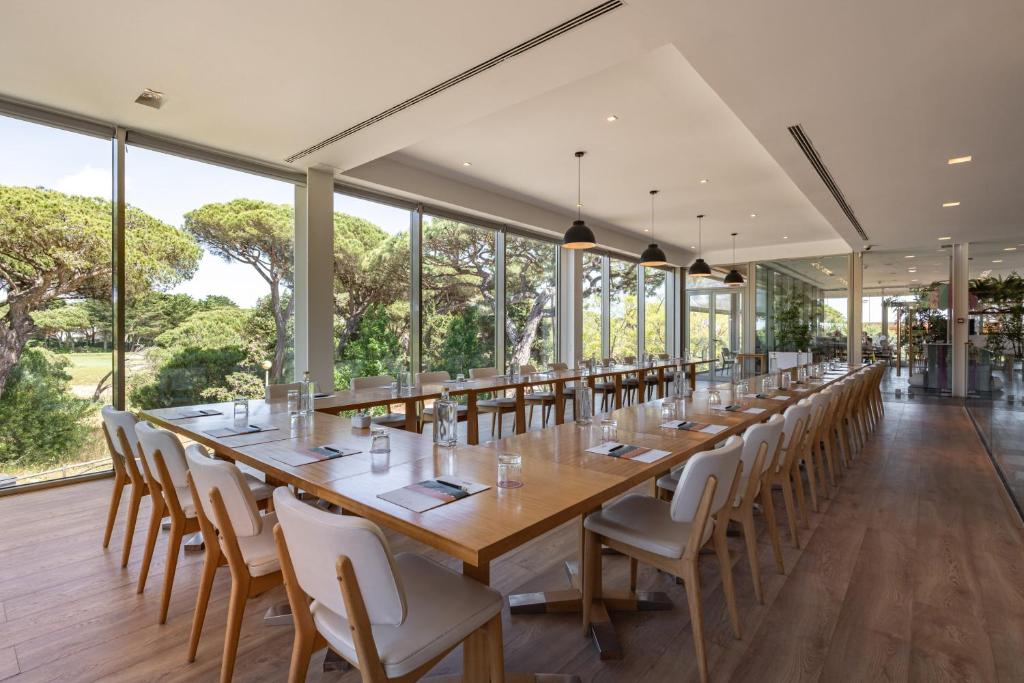 Sala de reuniões / Salões de baile