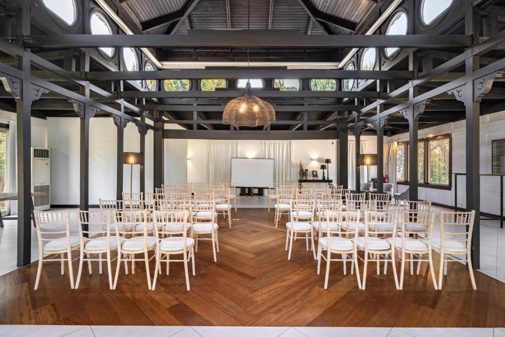 Sala de reuniões / Salões de baile