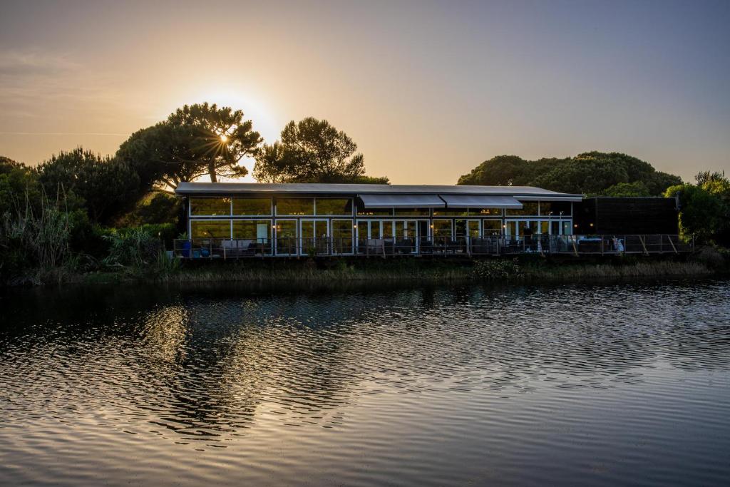 Sala de reuniões / Salões de baile