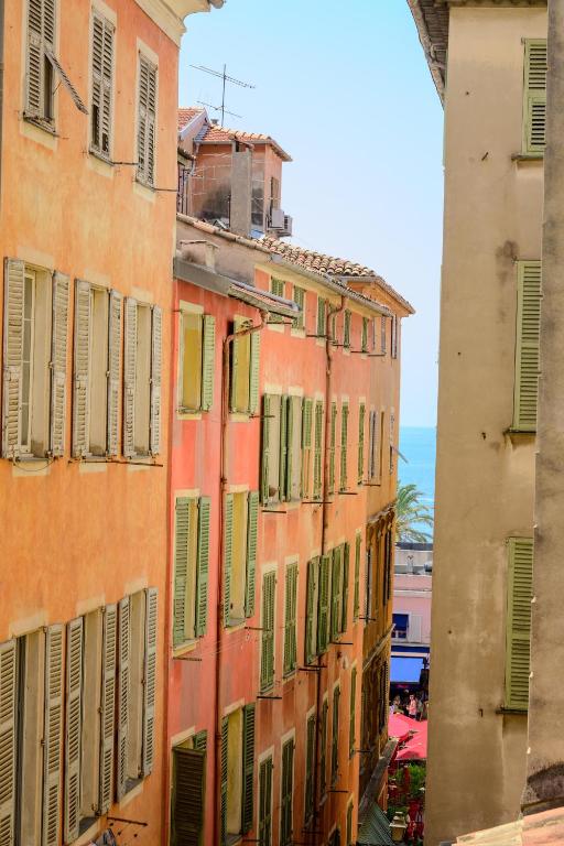 Studio au coeur du Vieux Nice - Vue mer et clocher - 3