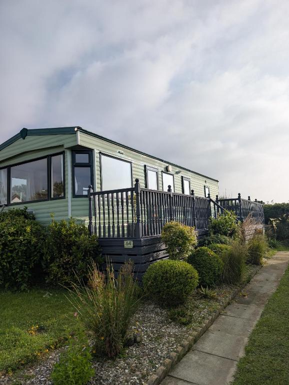 64 Wide Horizon, Aberaeron