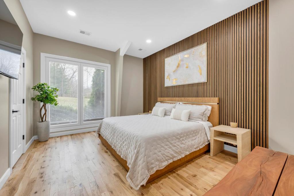 Coco, Farmington Hills