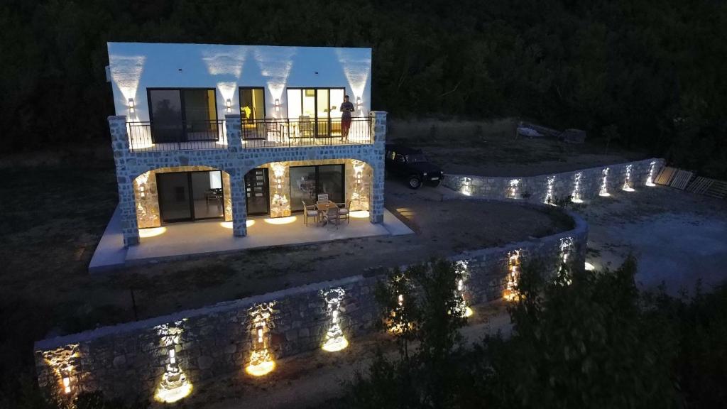 Maginja, Petrovac na Moru