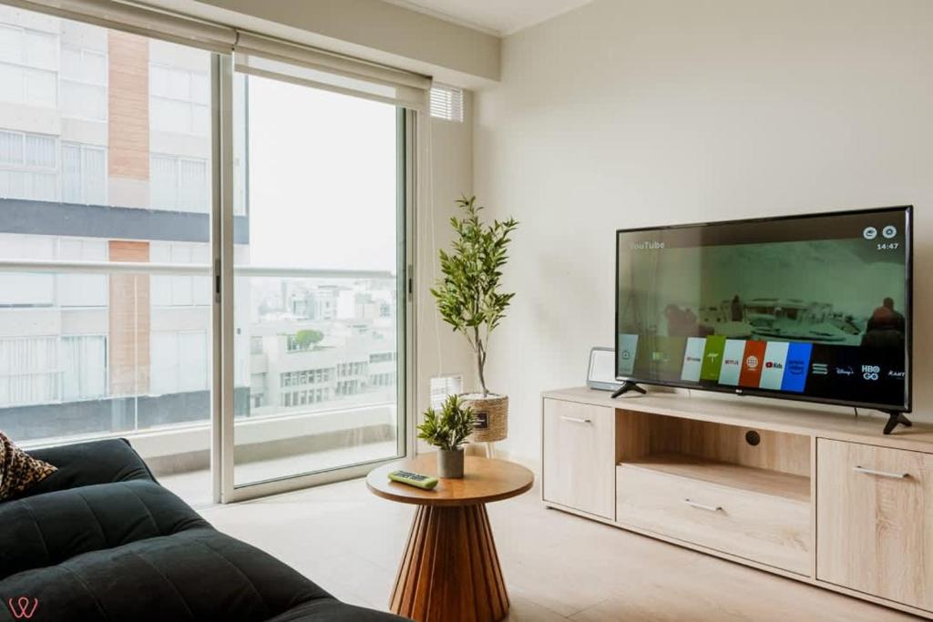 Inviting 1BR with Pool in Barranco, Lima