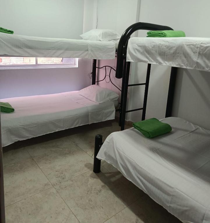 Apartamento lindo con balcon - 4