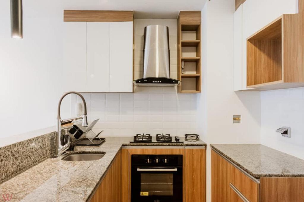 Polished 2BR with Balcony in San Isidro - 5