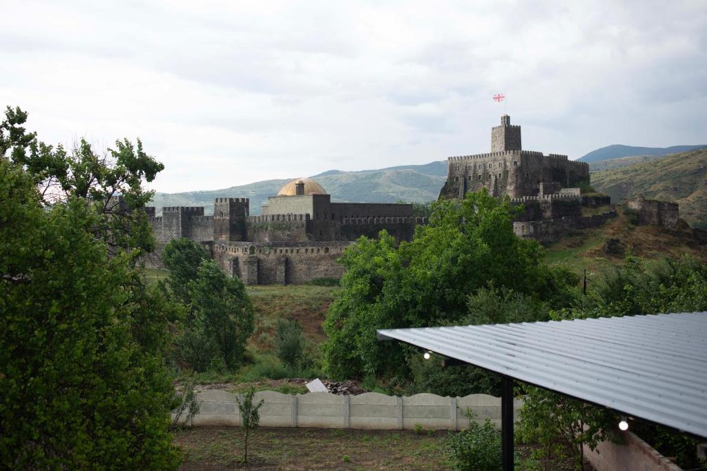 NISS House, Achalciche