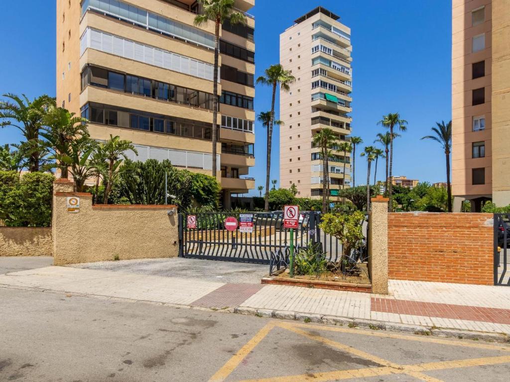 Sunny Apartment near Playamar Beach - 1