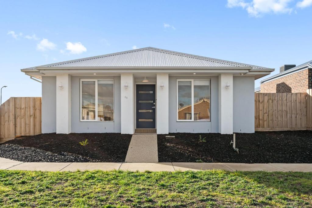 Baybreeze Bliss, Saint Leonards