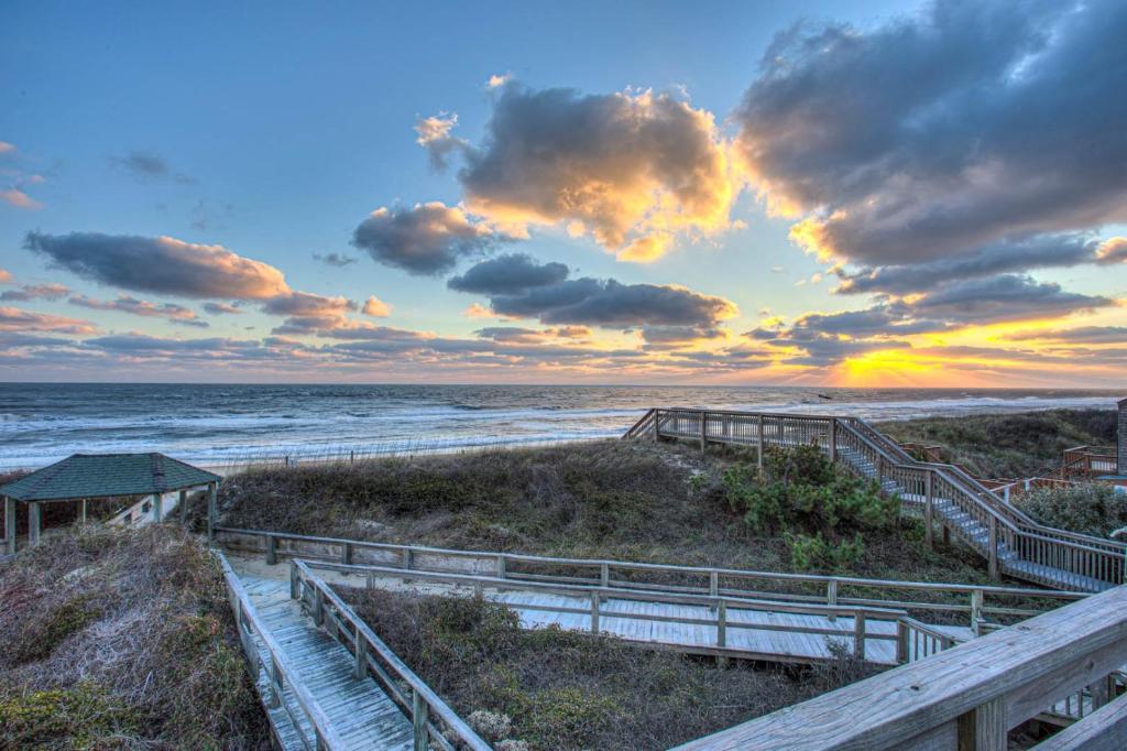 NHSP1A - The Crab House, Nags Head