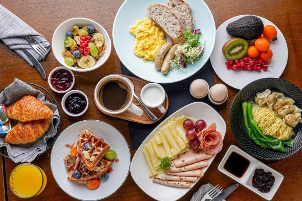 Comida y bebida