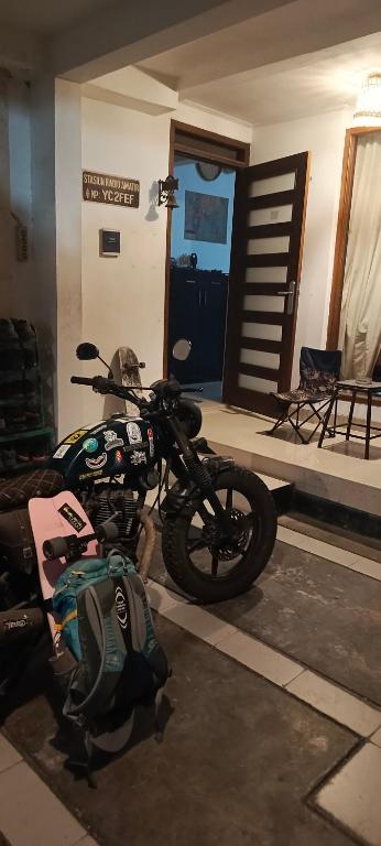 WaitHozz, Beran-kidul