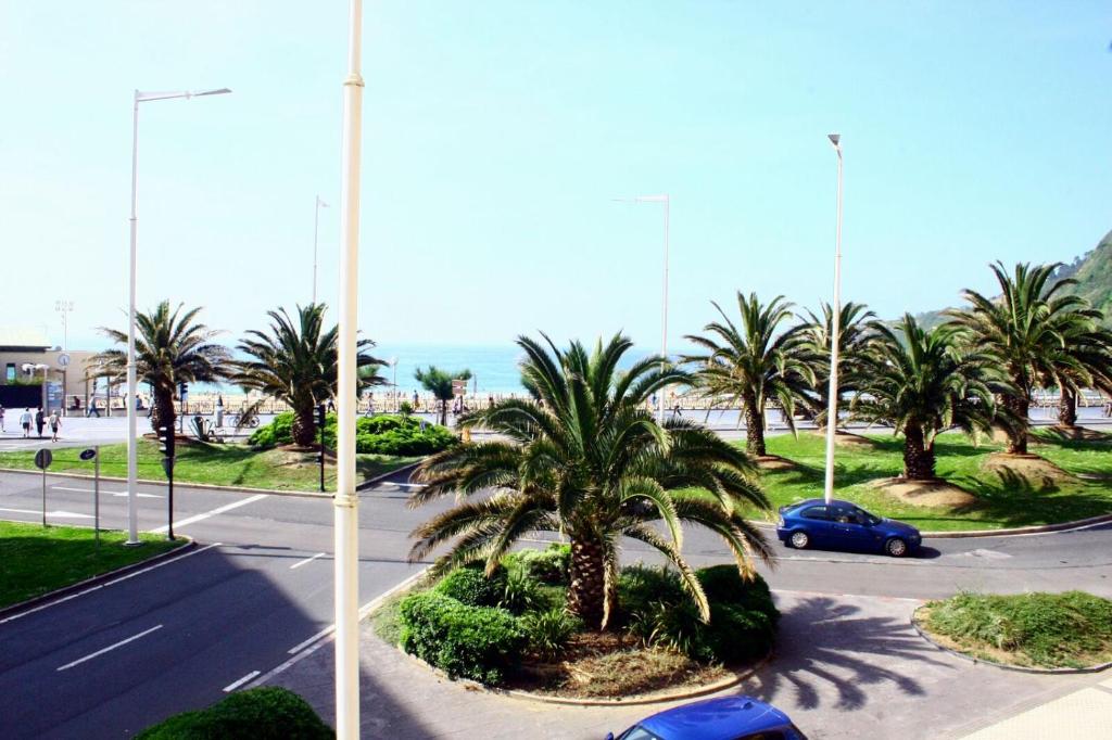 Pension Tu Hogar — Hotel in San Sebastian