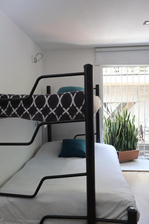 Hermosa Habitación con balcon cama mat y litera Polanco - 4